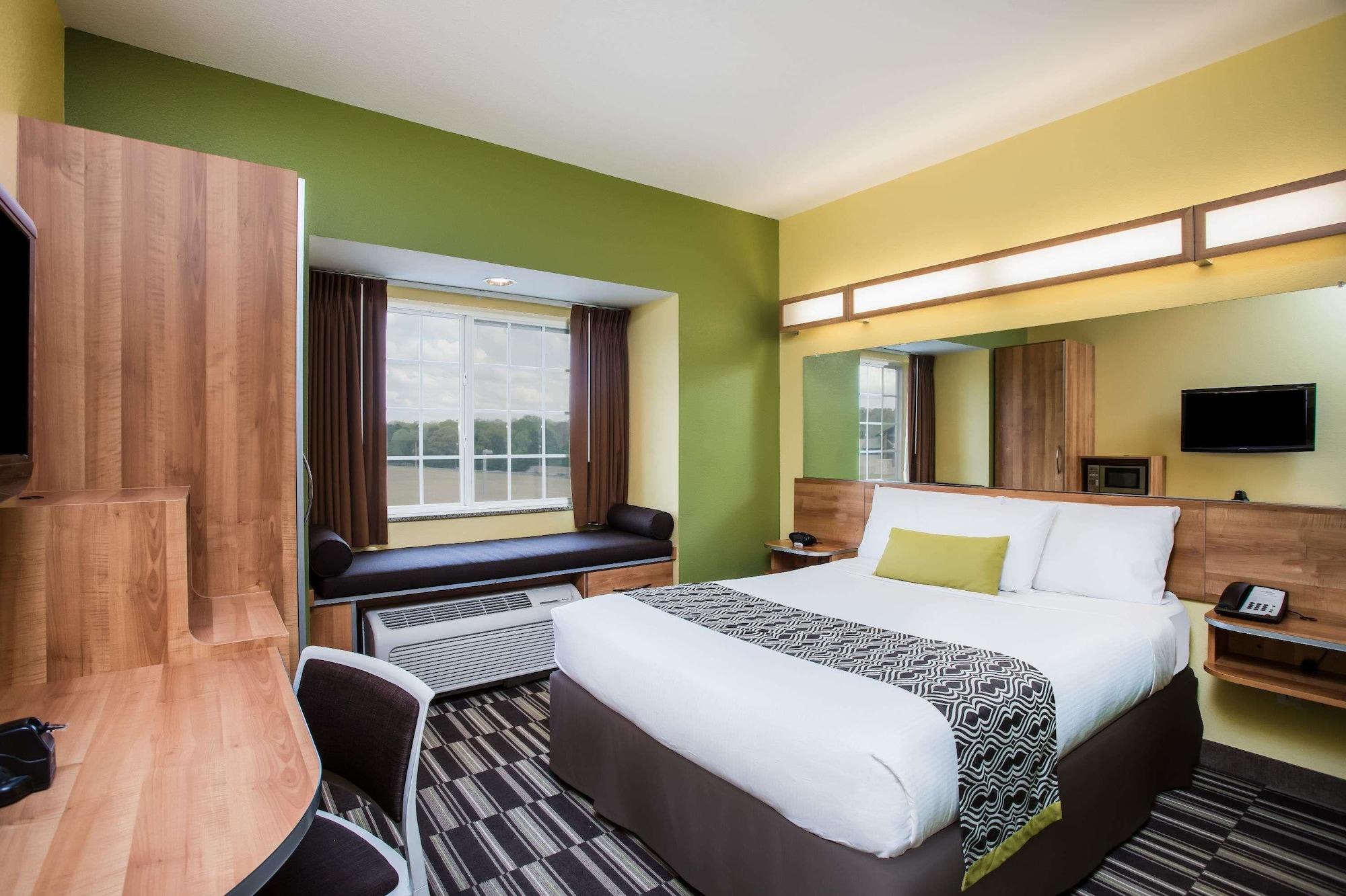 Microtel Inn And Suites By Wyndham Opelika Exteriér fotografie