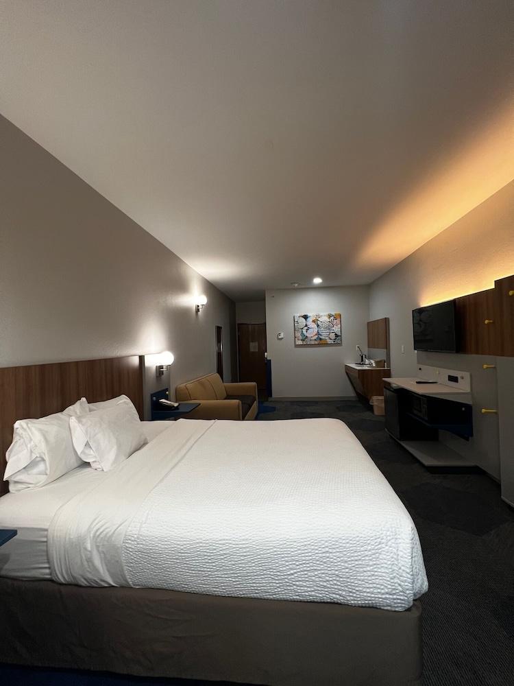 Microtel Inn And Suites By Wyndham Opelika Exteriér fotografie