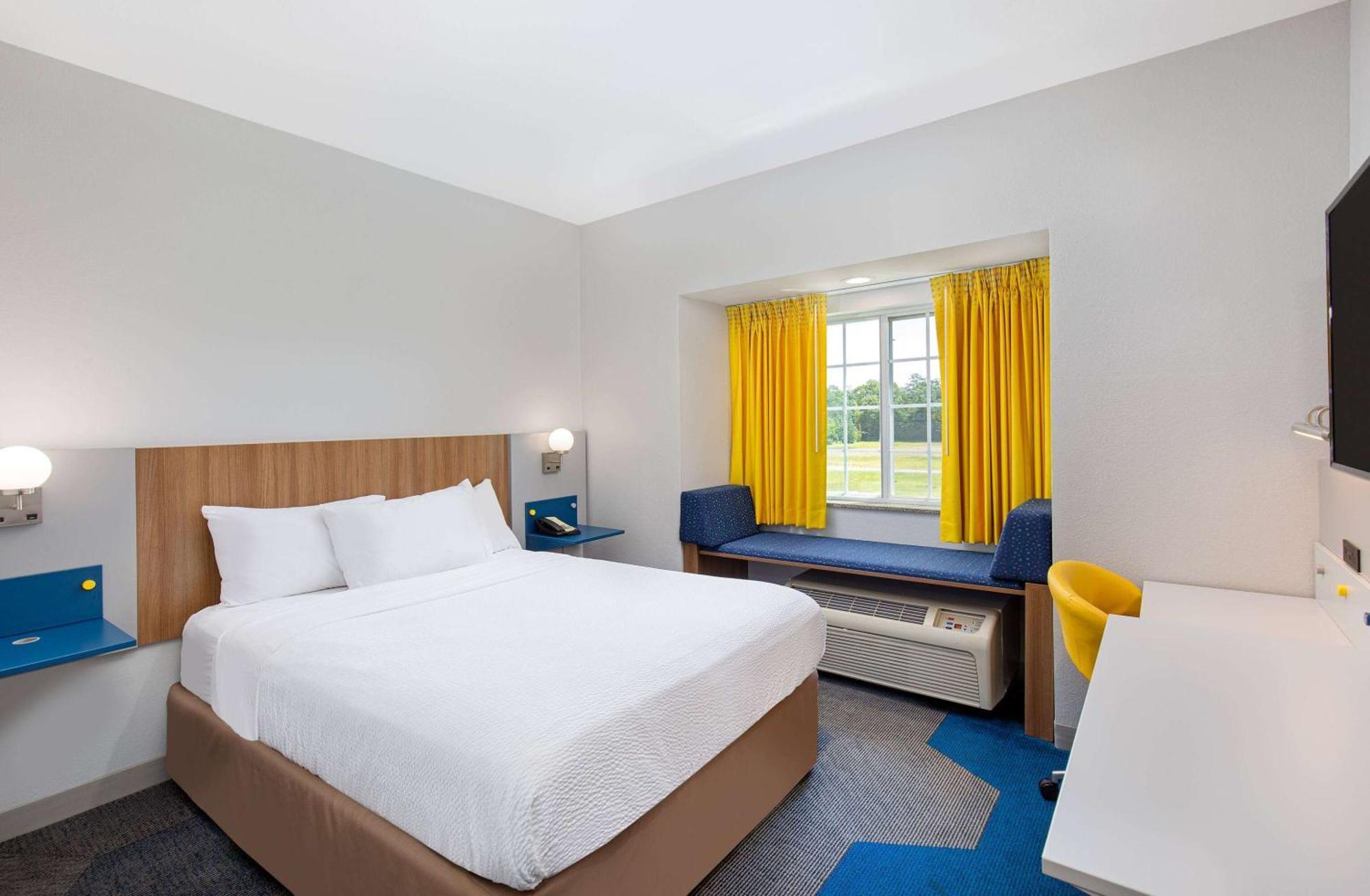 Microtel Inn And Suites By Wyndham Opelika Exteriér fotografie