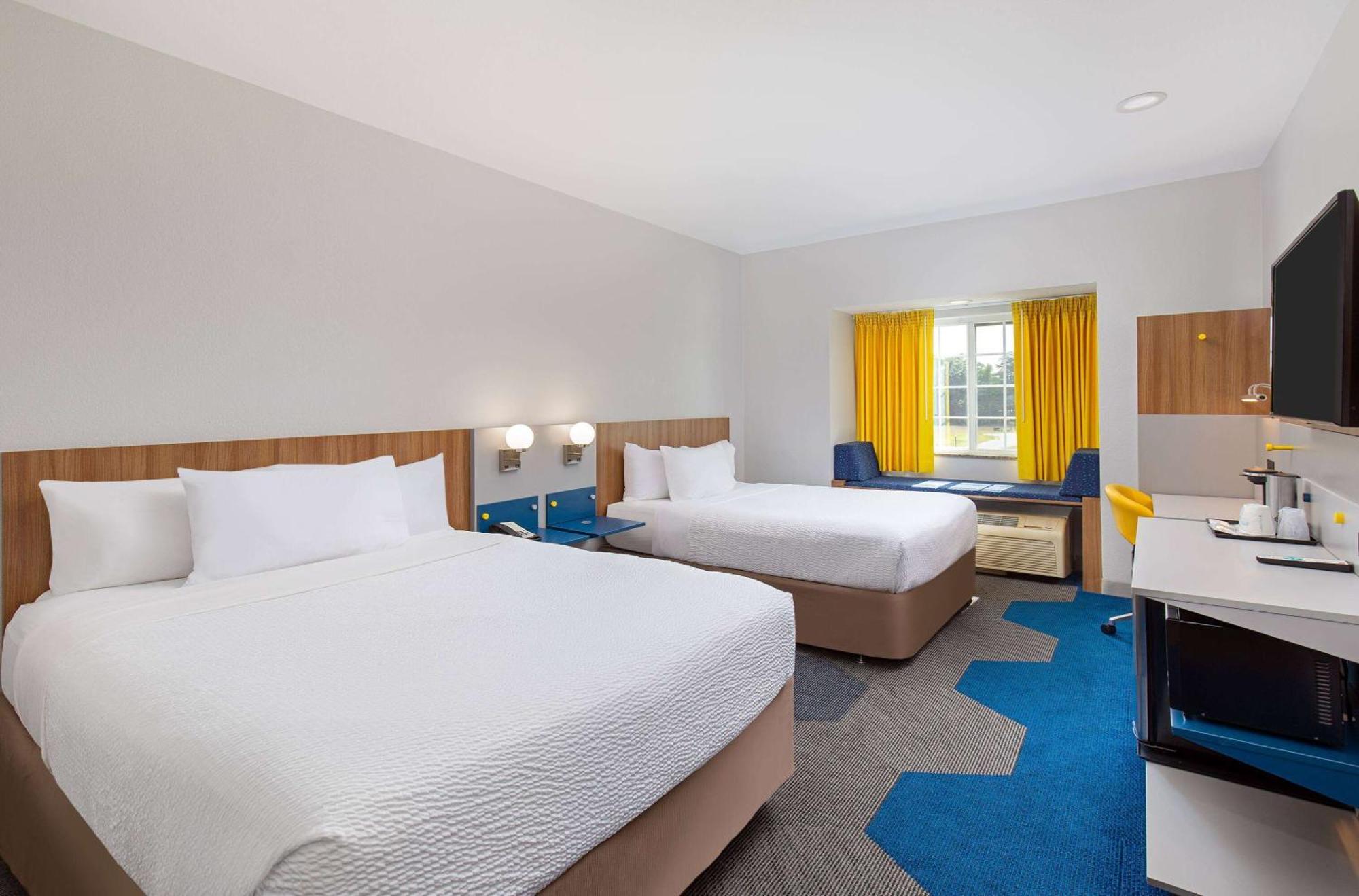 Microtel Inn And Suites By Wyndham Opelika Exteriér fotografie