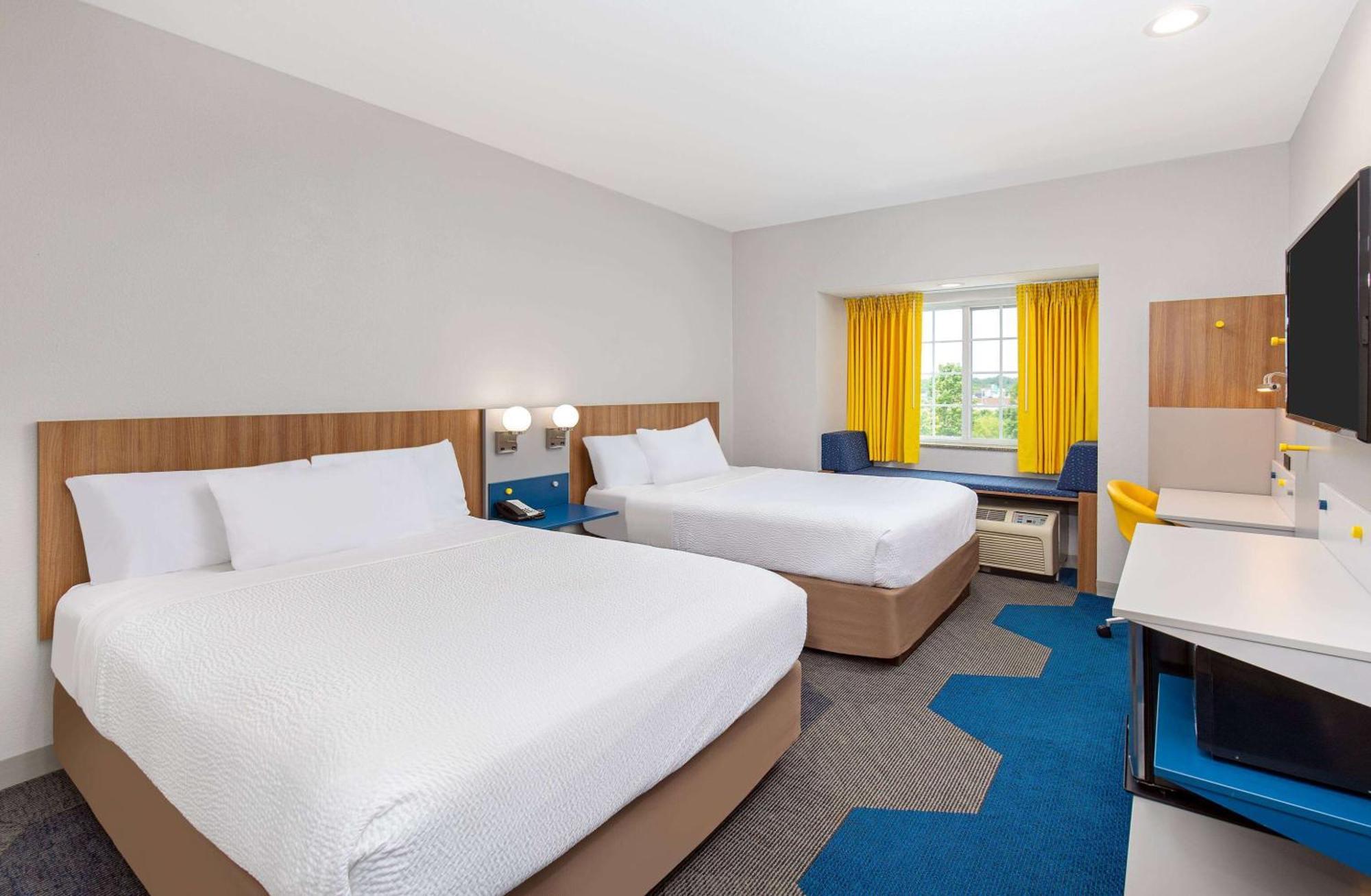 Microtel Inn And Suites By Wyndham Opelika Exteriér fotografie