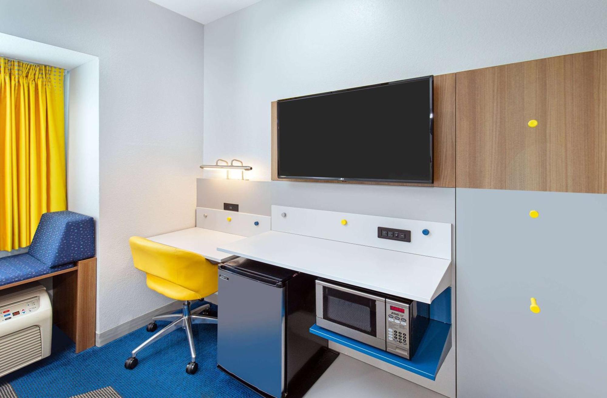 Microtel Inn And Suites By Wyndham Opelika Exteriér fotografie