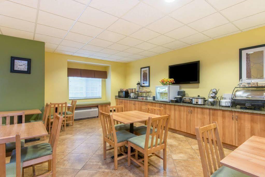 Microtel Inn And Suites By Wyndham Opelika Exteriér fotografie